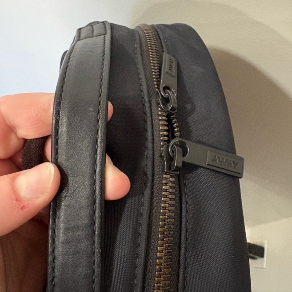 • Away Backpack • - Picture 4 of 7